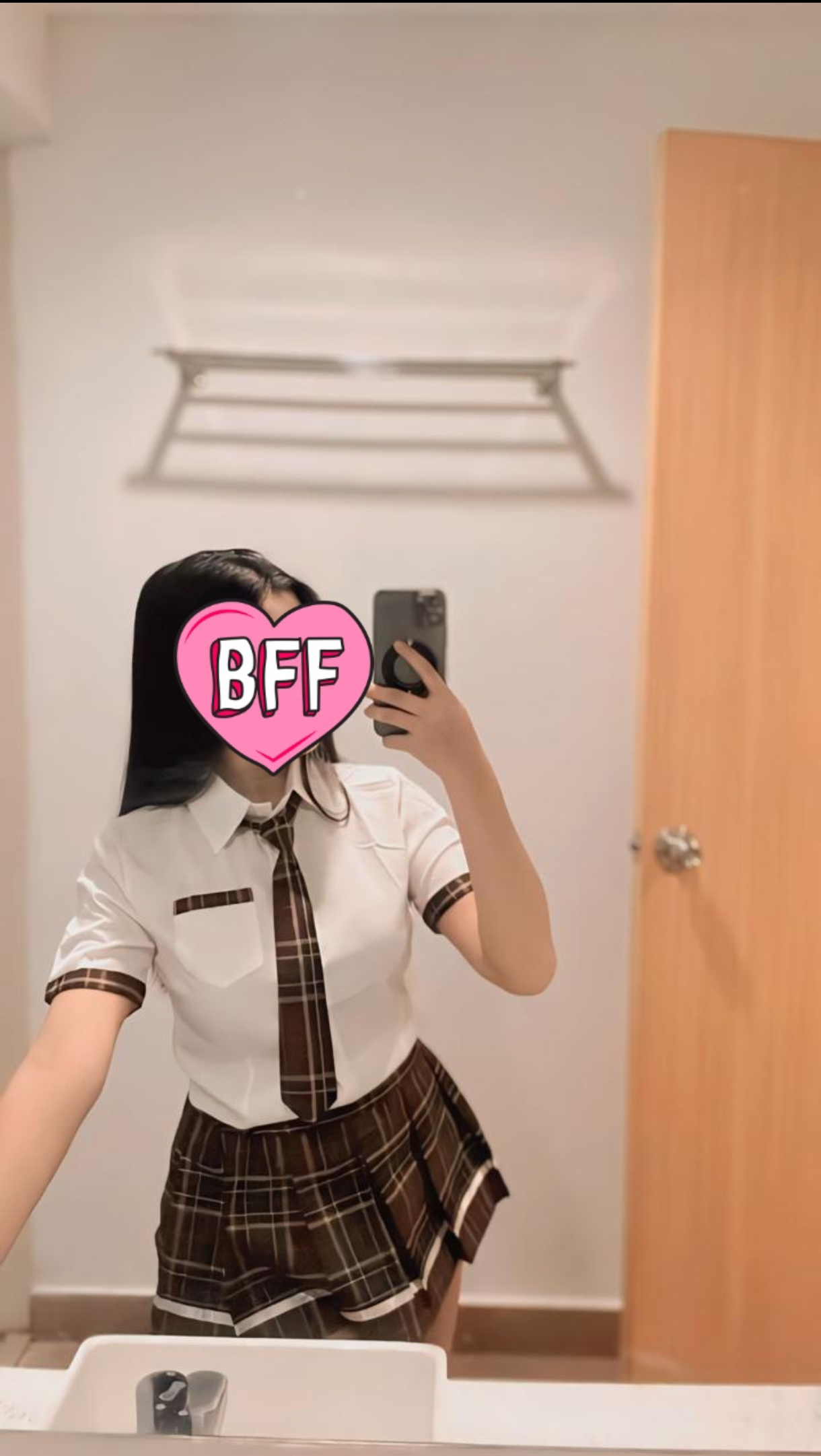 dikosan ceweknya
