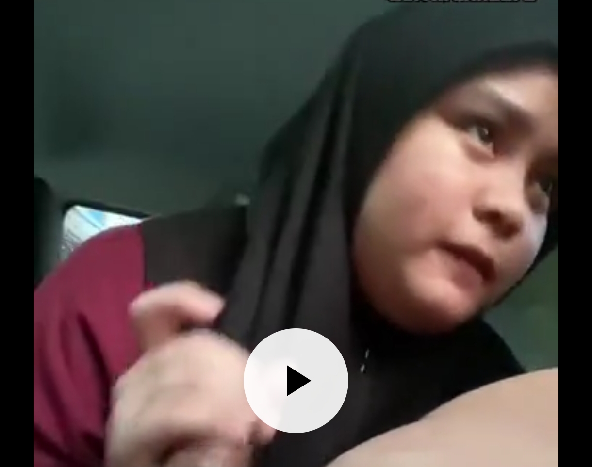 hijab di mobil