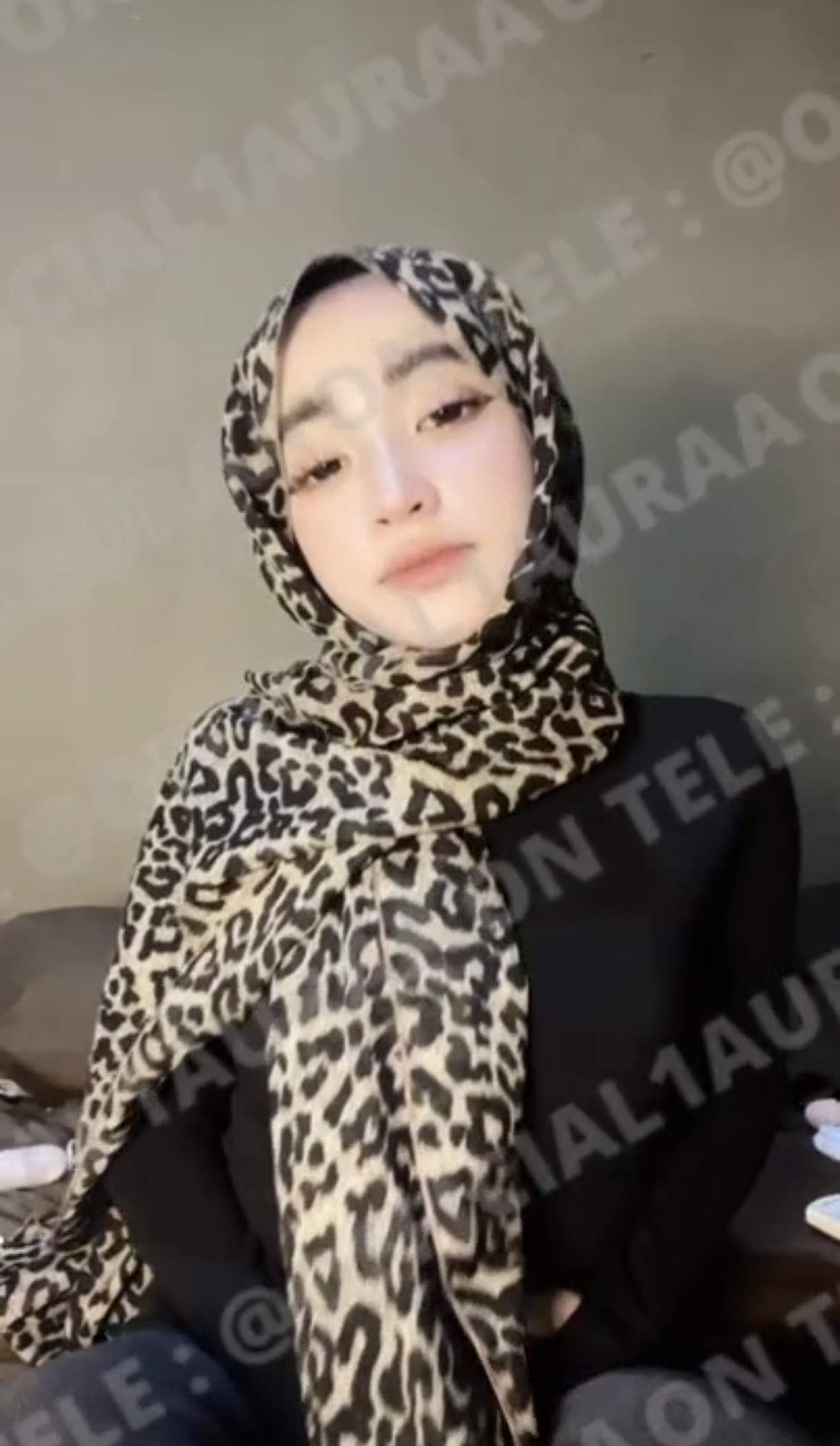 Laura hijab