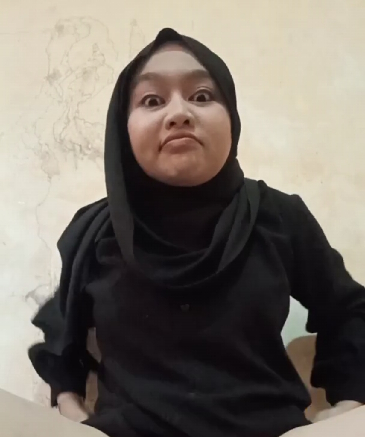 hijab hitam