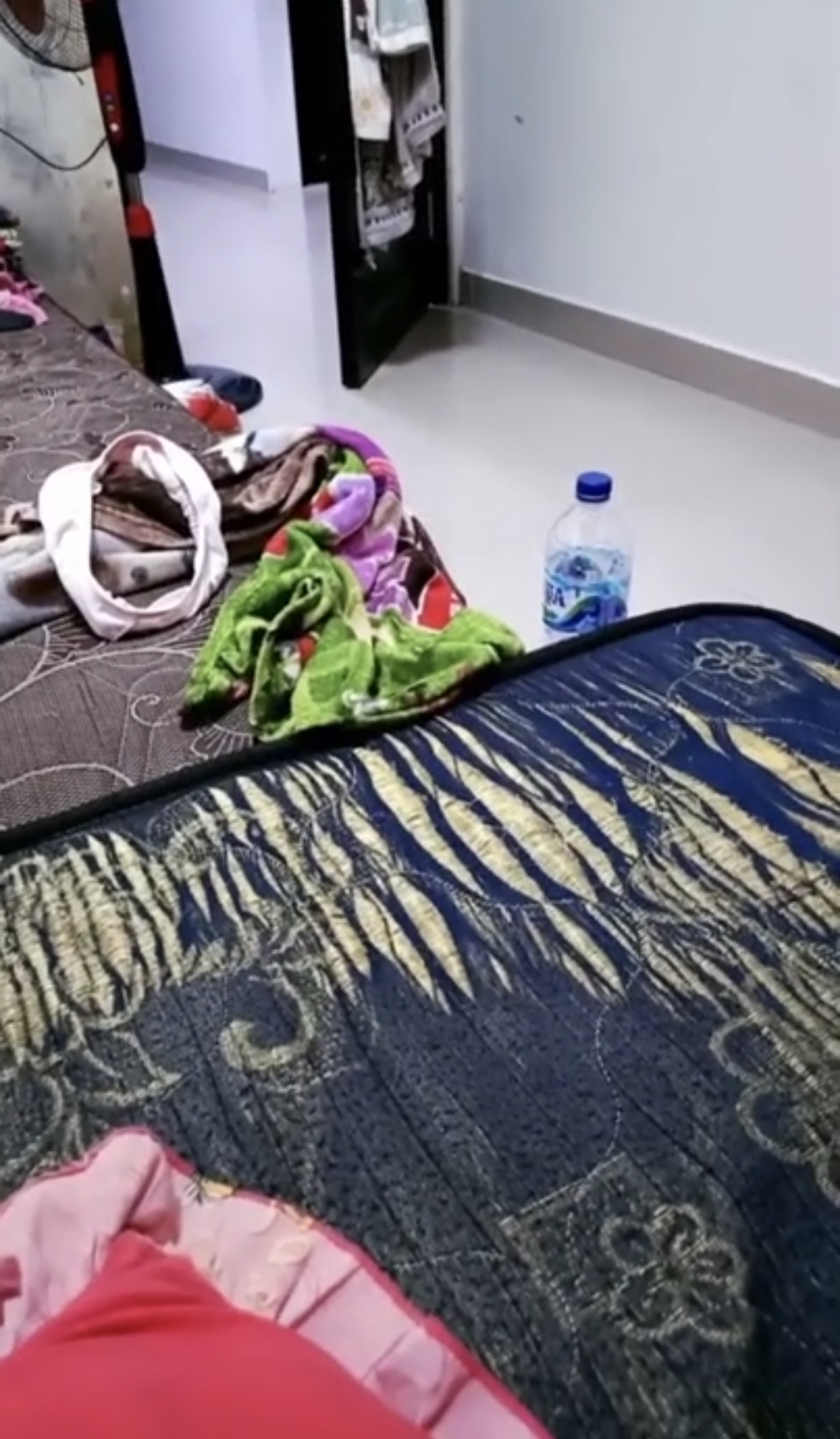 main ke kamar art