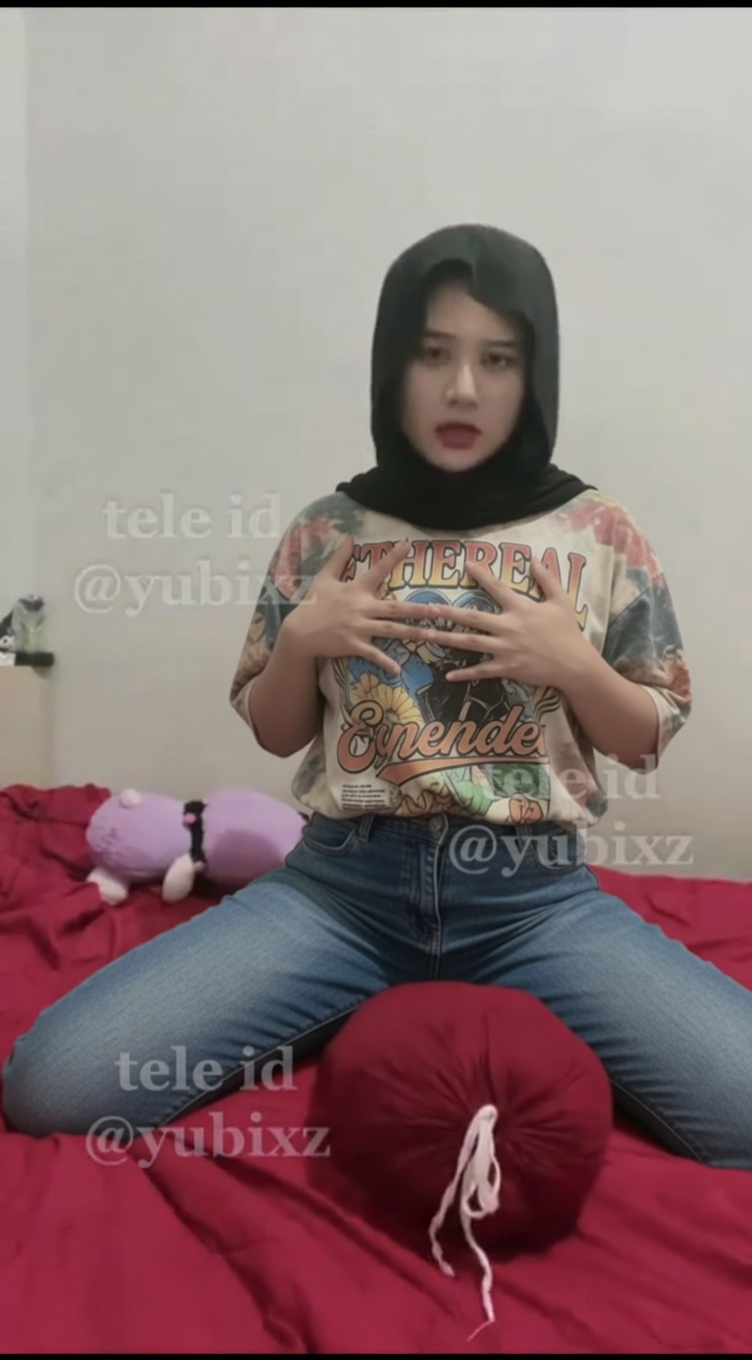 hijab yubi