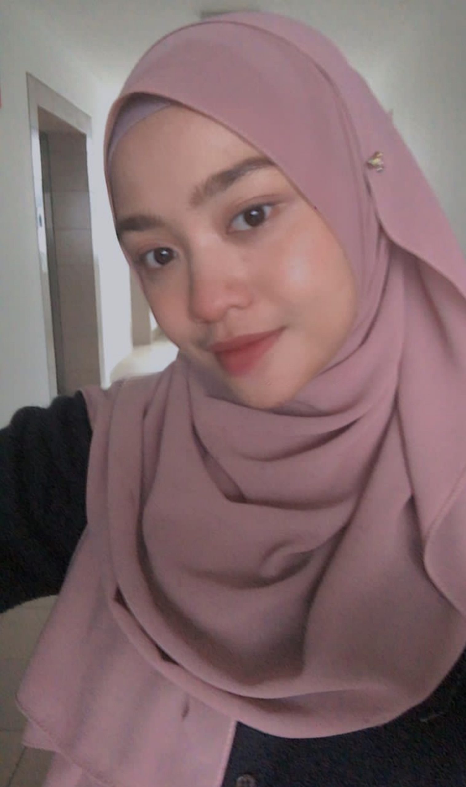 hijab nina ewean