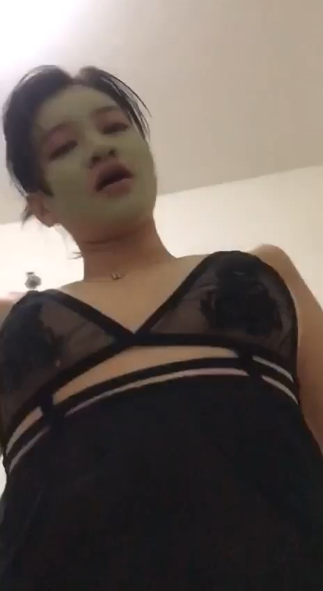 lagi maskeran cowoknya minta jatah