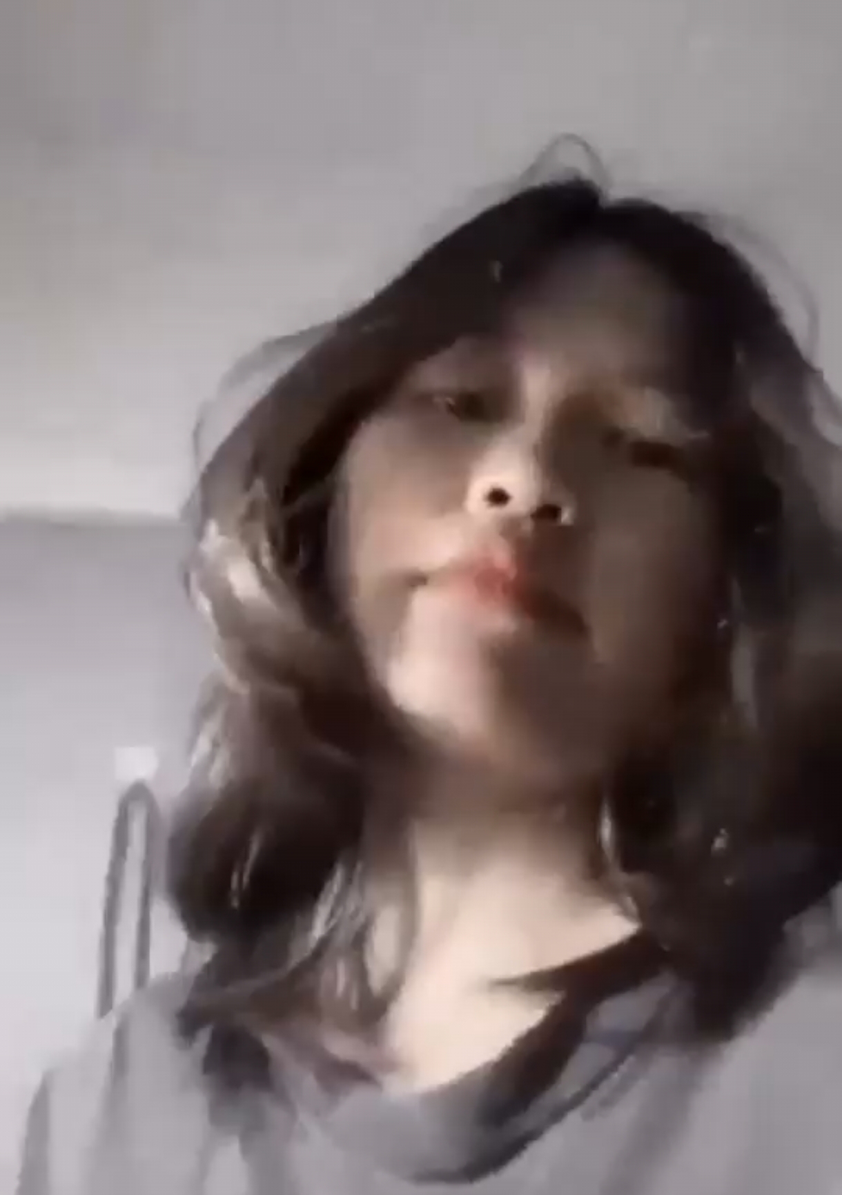 ceweknya pasrah
