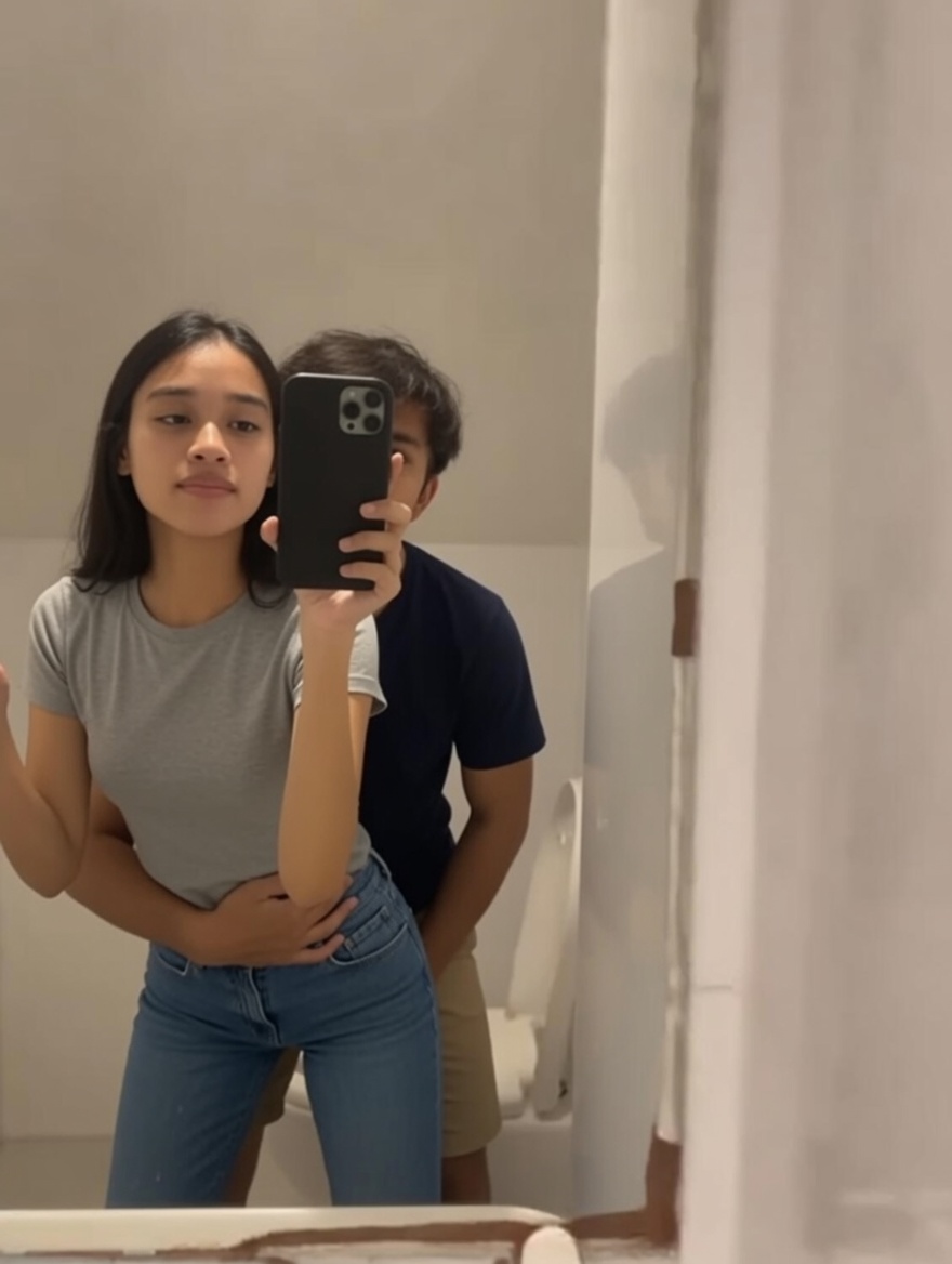 tocil di gencet ke kaca